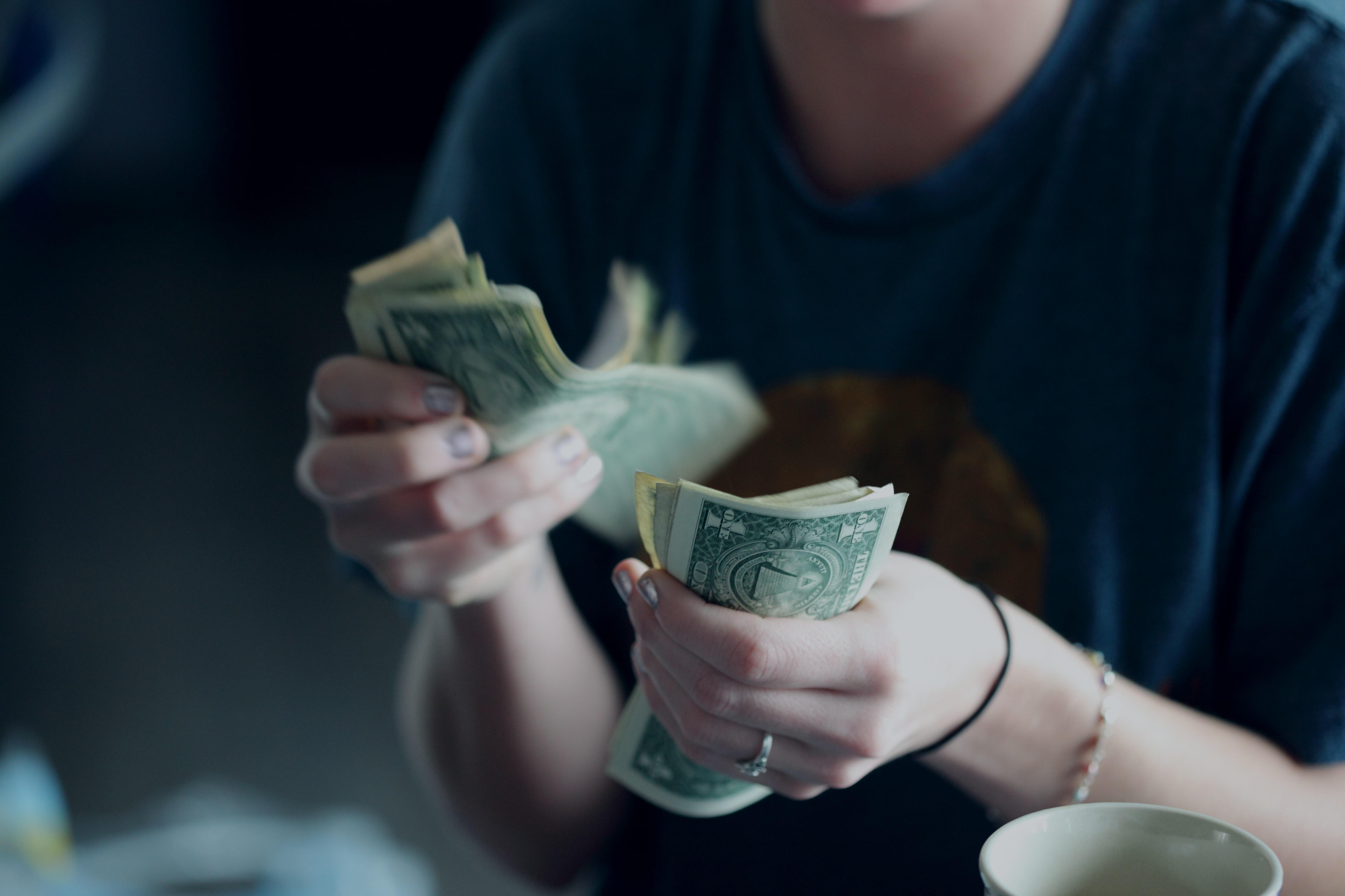 POS机办理真的需要费用吗？一篇文章带你了解真相，还有办理攻略和案例说明！